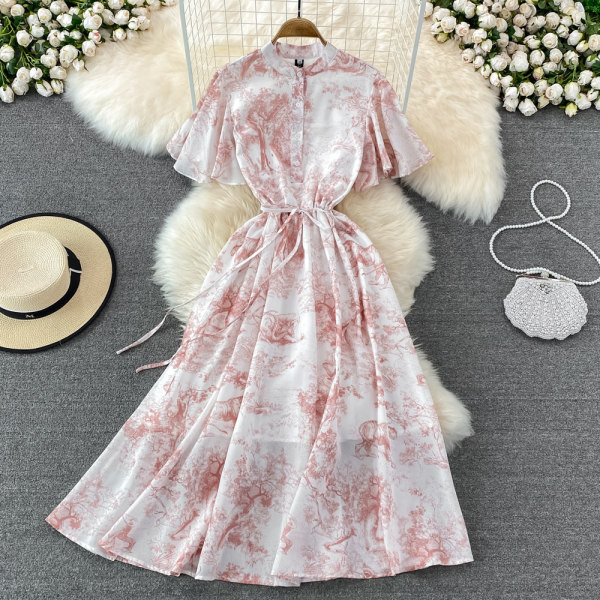 Naiste pikk kleit voodri ja vöökoha lipsudega