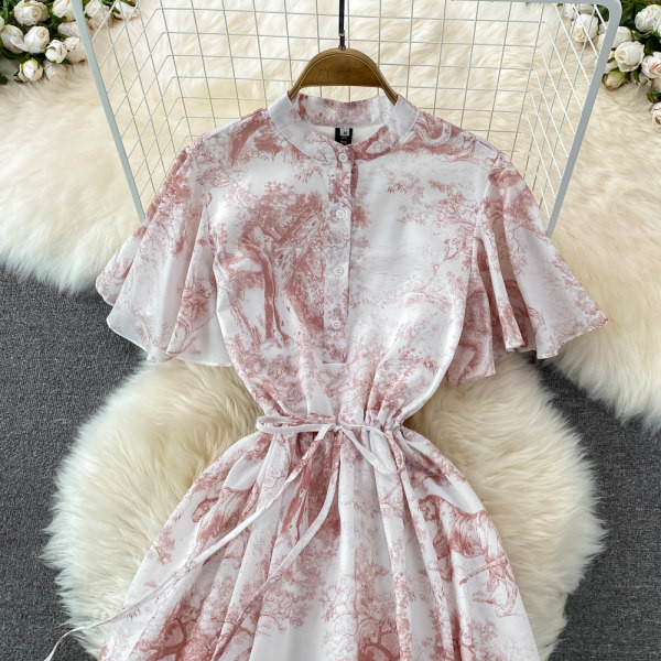 Naiste pikk kleit voodri ja vöökoha lipsudega