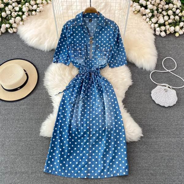 Tõmblukuga vabaaja kleit