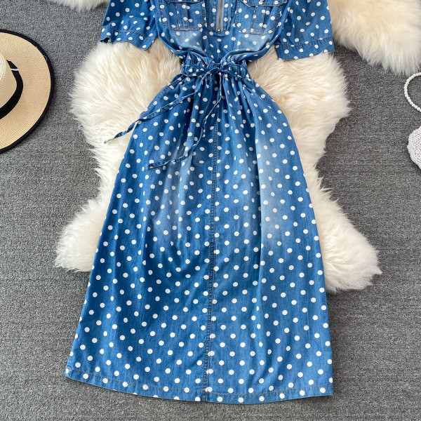 Tõmblukuga vabaaja kleit