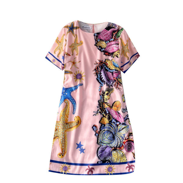 Uue mudeli naiste värviline lühikeste varrukatega kleit