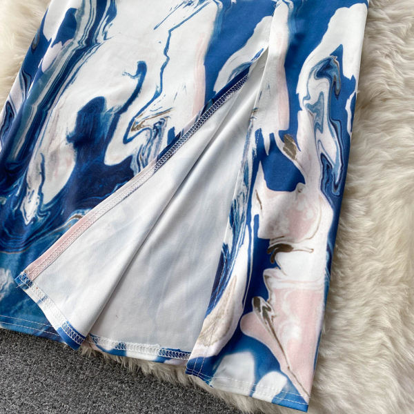 Õhukeste rihmade ja lõhikuga vabaaja kleit naistele