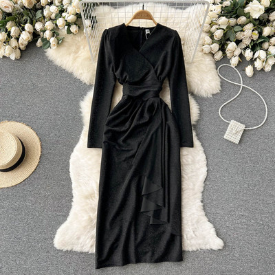 Γυναικείο φόρεμα με λαμπερό εφέ και λαιμόκοψη