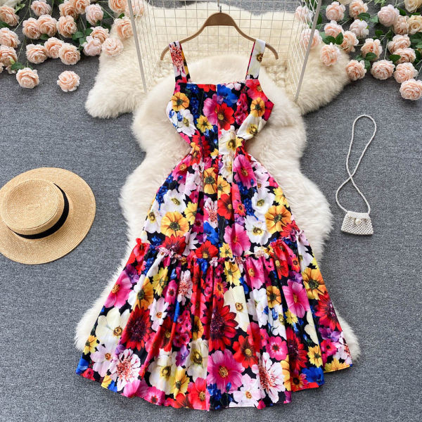 Rihmade ja lillemustriga vabaaja naiste kleit