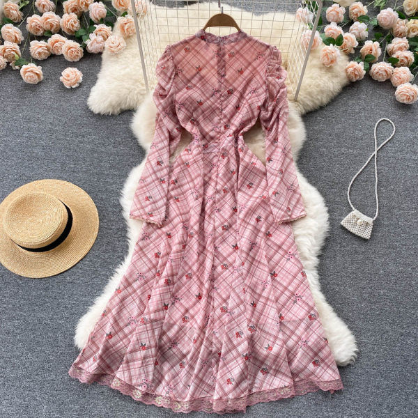 Pikk puhvis varrukatega kevadkleit