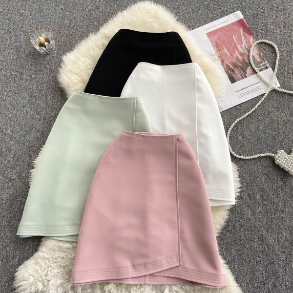 Asümmeetriline kõrge vöökohaga seelik