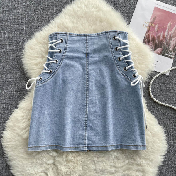 Fusta denim cu cravate si fermoar