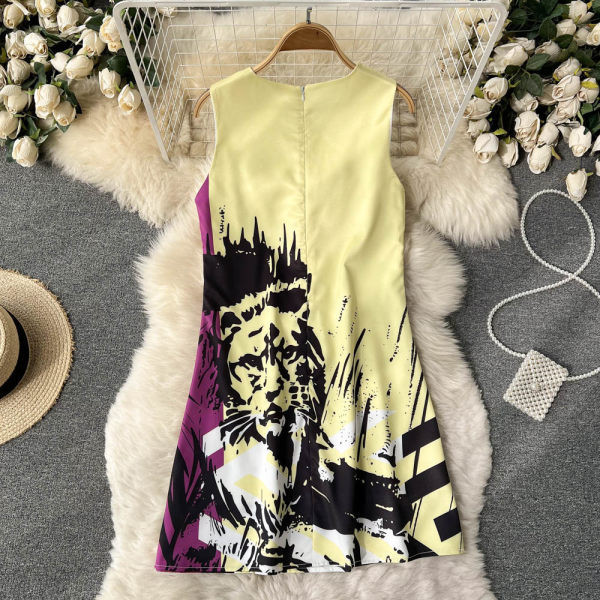 Aplikatsiooniga naiste suvekleit uus mudel