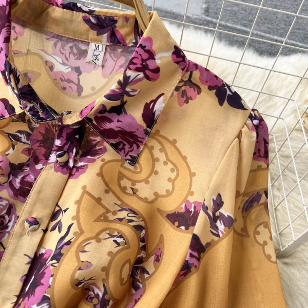 Stiilne pikkade varrukatega kleit