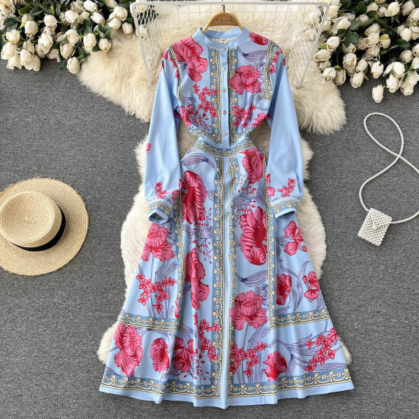 Naiste vabaaja kleit nööpide ja lillemustriga