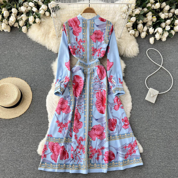 Naiste vabaaja kleit nööpide ja lillemustriga