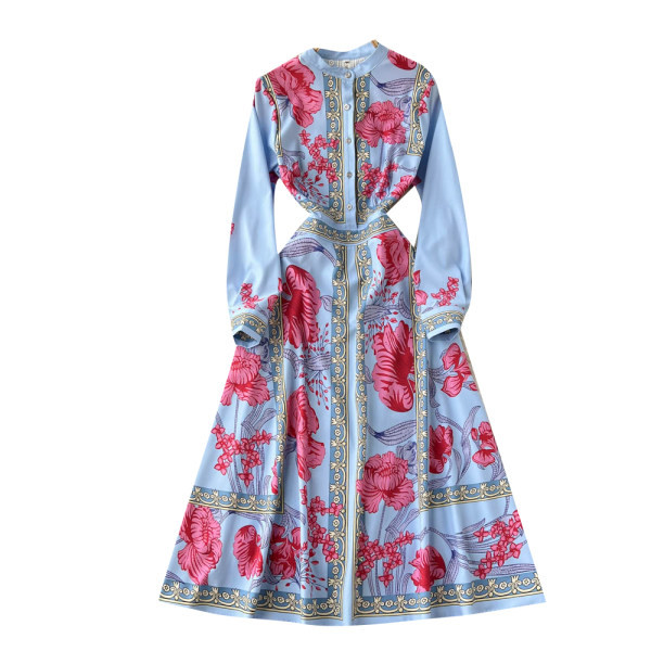 Naiste vabaaja kleit nööpide ja lillemustriga