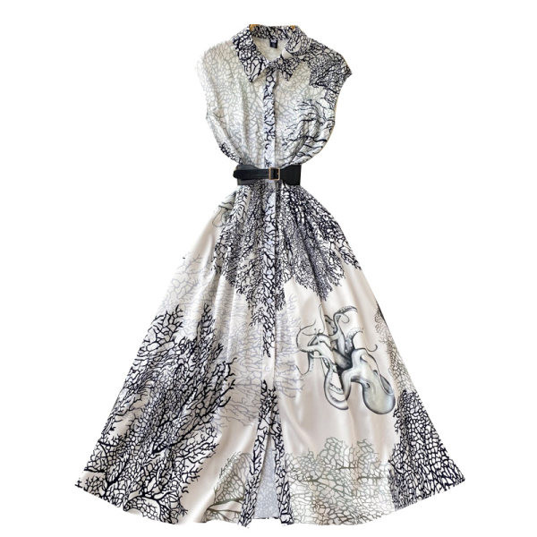 Pikk suvekleit väljalõigatud vööga