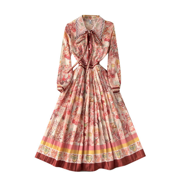 Pikk kleit nööpide ja kraega