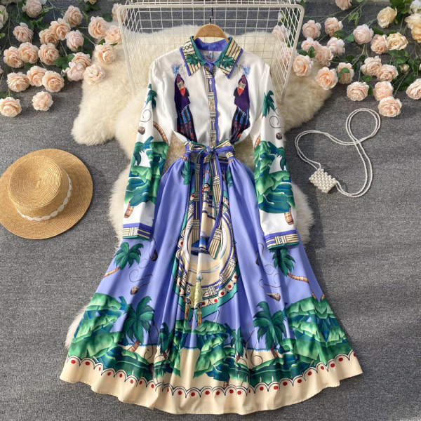 Värviline naiste vabaajakleit klassikalise kraega