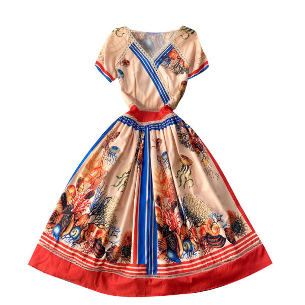 Värviline naiste kleit V-kaelusega ja lühikeste varrukatega