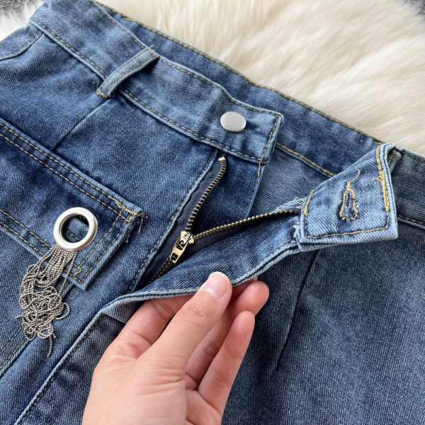 Fusta de dama moderna din denim - model asimetric