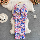 Kogutud värviline ümara kaelusega naiste kleit