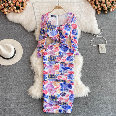 Kogutud värviline ümara kaelusega naiste kleit