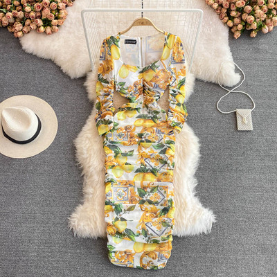 Kogutud värviline ümara kaelusega naiste kleit