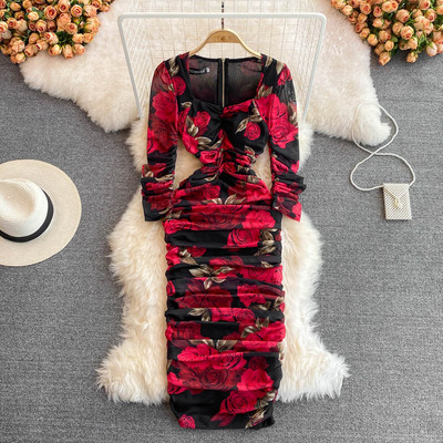 Kogutud värviline ümara kaelusega naiste kleit