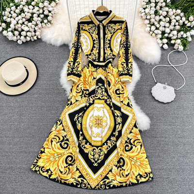 Värviline pikkade varrukatega kleit