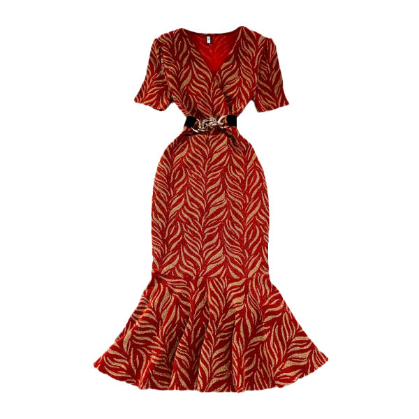 Kolmes värvitoonis lühikeste varrukate ja vööga naiste kleit