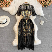 Naiste stiilne lühikeste varrukate ja pitsiga kleit