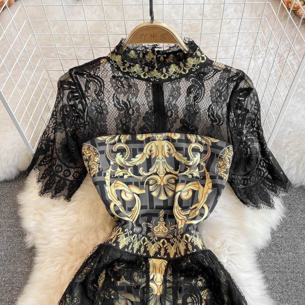 Naiste stiilne lühikeste varrukate ja pitsiga kleit