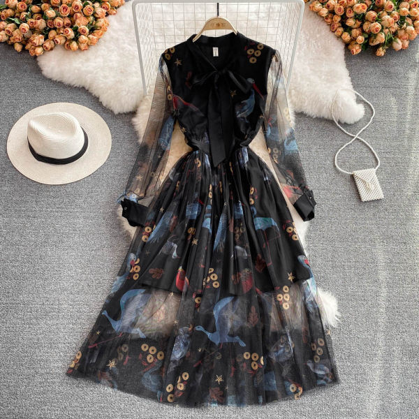 Rochie lunga de dama cu tul si cravate