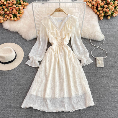 Rochie de dama din dantela cu bucle