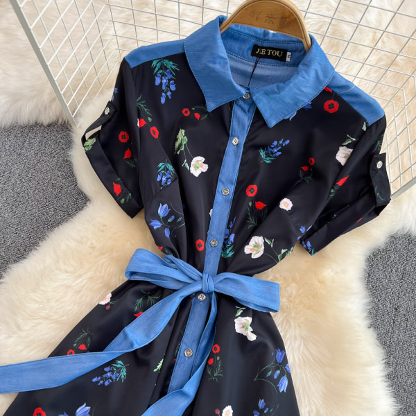 Keskmise pikkusega vabaaja kleit