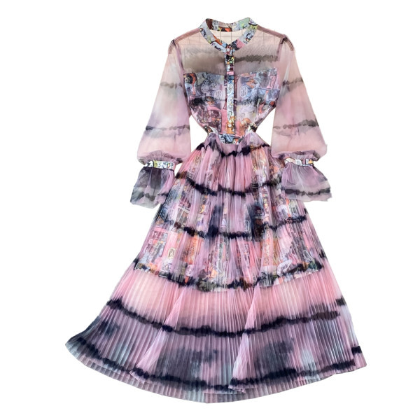 Värviline naiste kleit tülli ja madala kraega