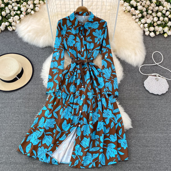 Naiste vabaaja kleit vöökohal