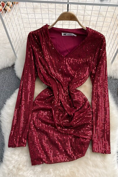 Moodne naiste kleit litrite ja spitsikaelusega