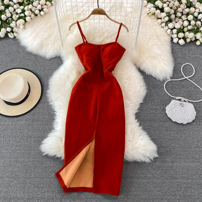 Naiste elegantne kleit reguleeritavate lipsudega