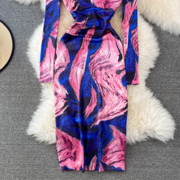 Uut mudelit spits kaelusega naiste kleit