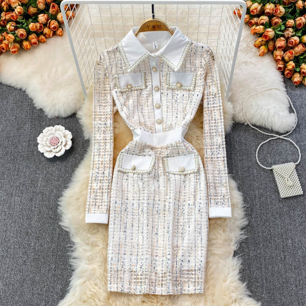 Liibuv naiste kleit elastse vöökohaga