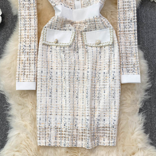 Liibuv naiste kleit elastse vöökohaga