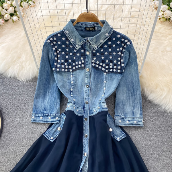 Rochie lunga de dama cu pietre decorative si guler clasic