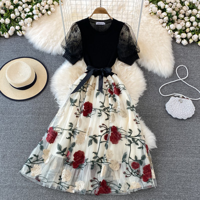 Naiste kleit vöökohal paelaga ja lühikeste varrukatega