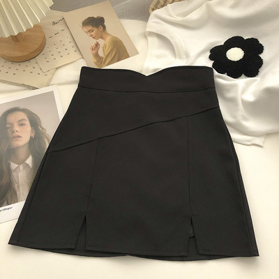 Uue mudeli kõrge vöökoha ja lõhikutega seelik