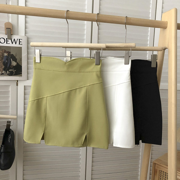 Uue mudeli kõrge vöökoha ja lõhikutega seelik