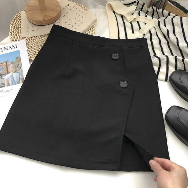 Lühike lõhiku ja nööpidega seelik