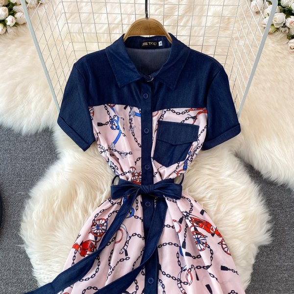 Kahes värvitoonis stiilne naiste nööpidega kleit