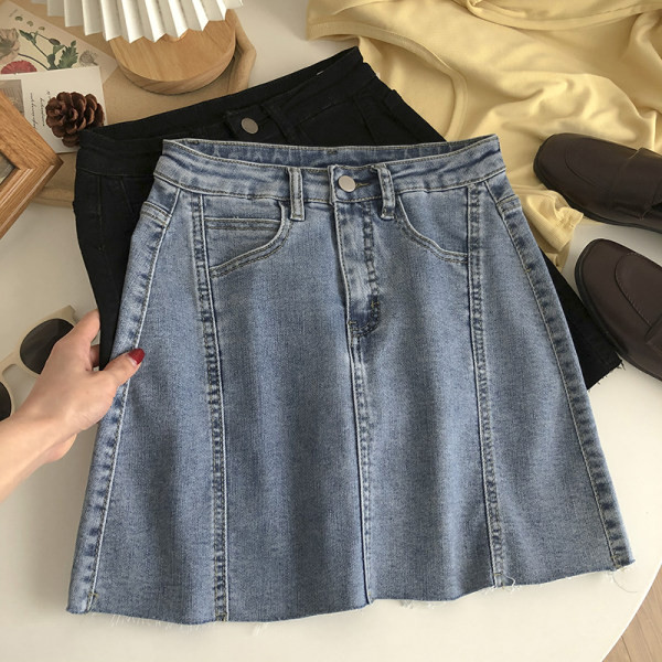 Κοντή τζιν φούστα με τσέπες