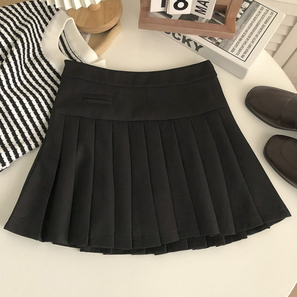 Lühike plisseeritud seelik kolmes värvitoonis