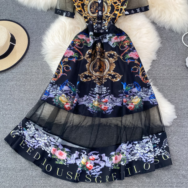 Rochie moderna de dama cu model cu model si piese din tul