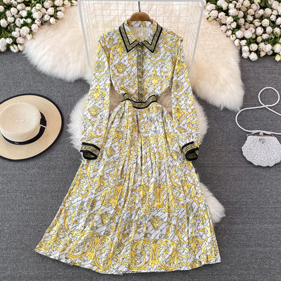 Naiste pikk värviline kleit klassikalise krae ja nööpidega