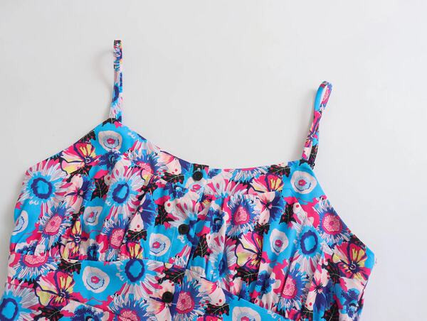 Naiste vabaaja kleit õhukeste rihmadega